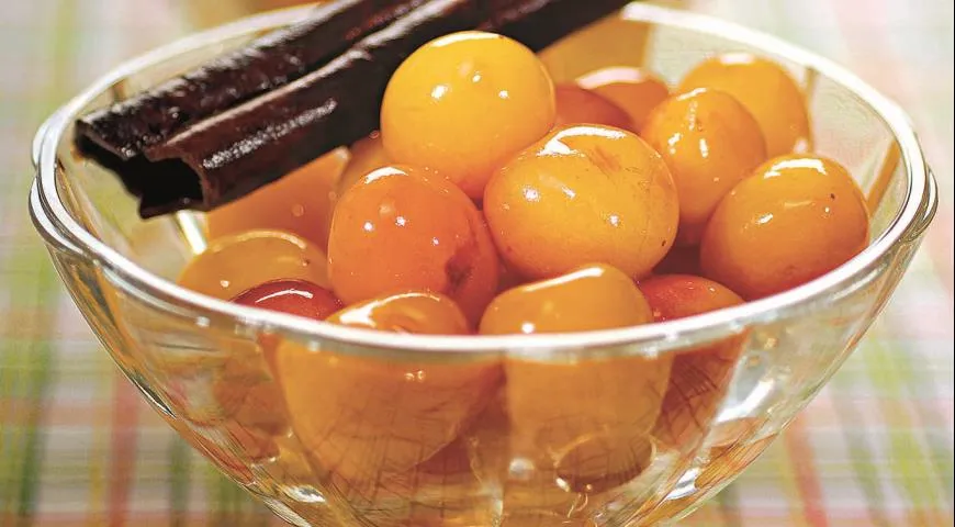 Консервированная черешня