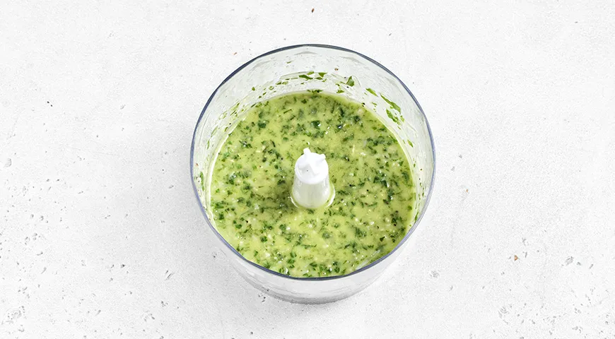 Равиоли с креветками и песто