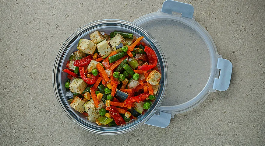 Жаркое из овощей  с варениками