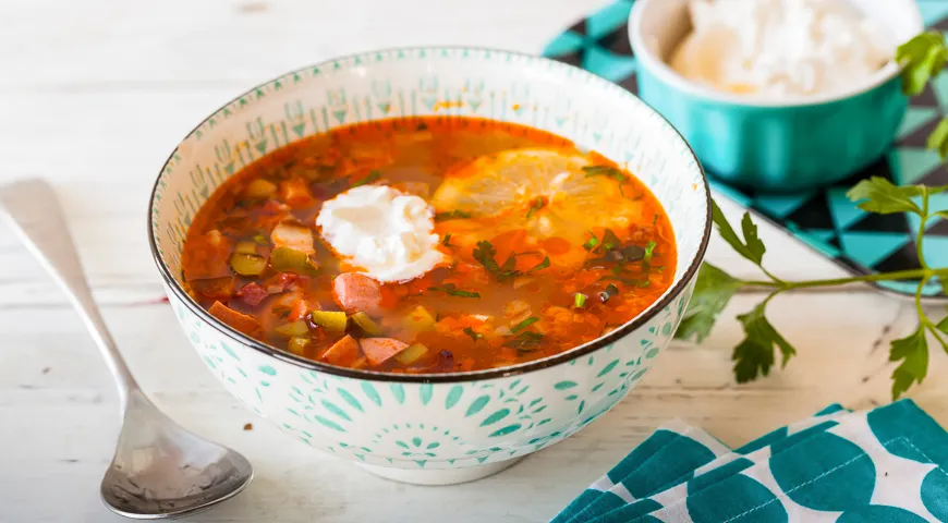 Солянка сборная мясная домашняя