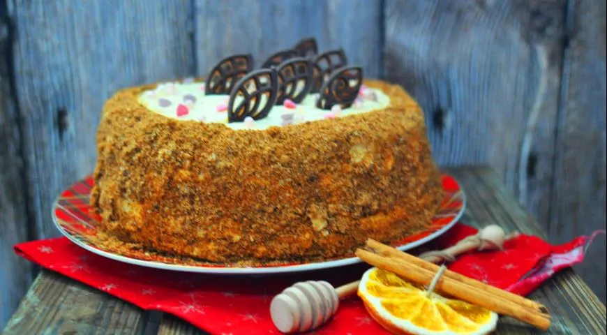 Торт Медовик со сливочно-сметанным кремом и лимонной пропиткой