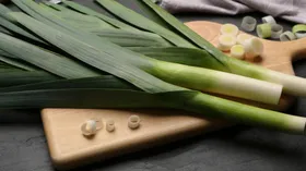 Почему не нужно выбрасывать зелёную часть лука-порея
