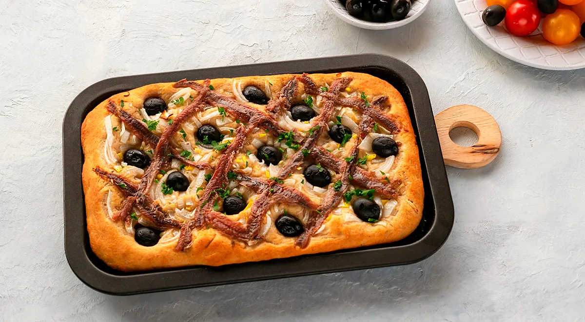 Рецепт пиццы с анчоусами и маслинами