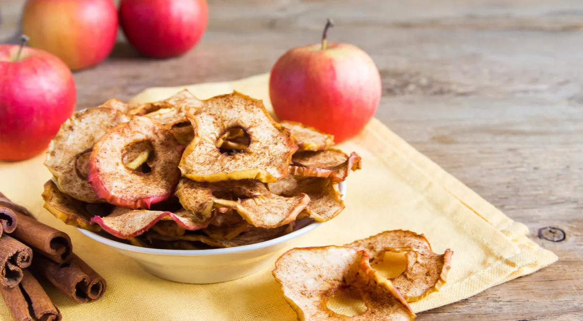 Рецепт яблочных чипсов с корицей