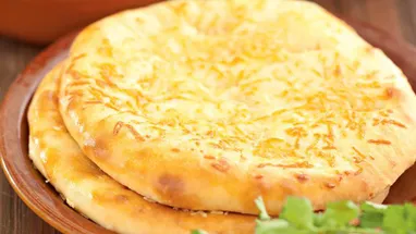 Имеретинский сыр можно заменить сыром сулугуни.