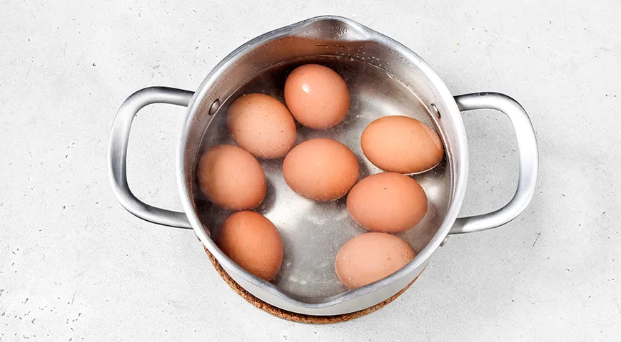 Яйца, фаршированные тунцом