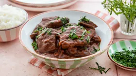 Говяжья печенка в томатном соусе