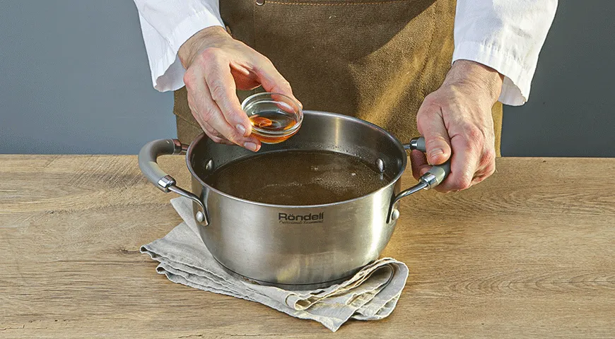 Лапша ланчжоу в говяжьем бульоне