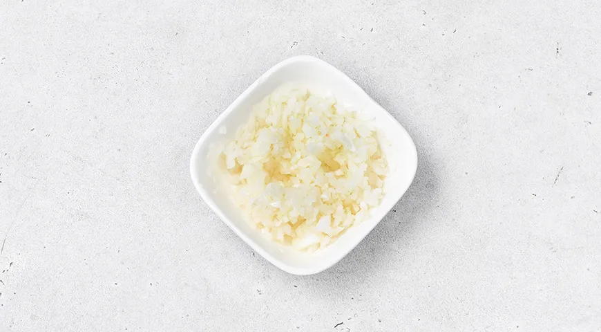 Салат «Мимоза» с копченой курицей