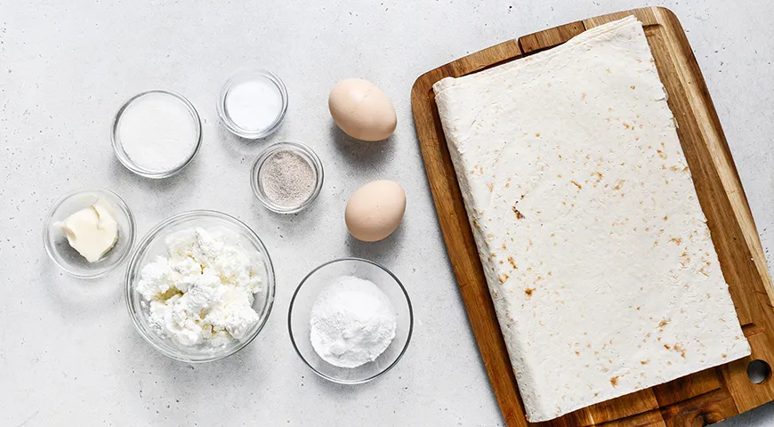 Трубочки с творогом из лаваша в духовке