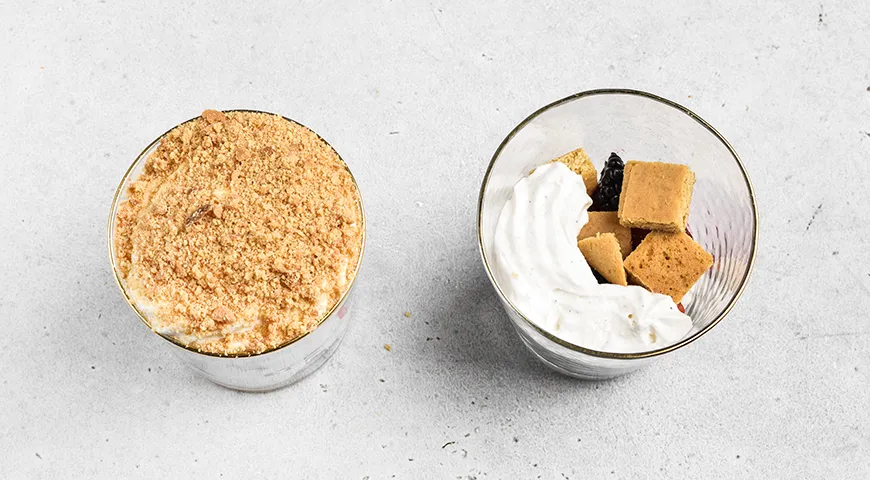 Трайфл Медовик в стакане