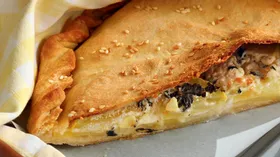 Пирог с кабачками и картофелем