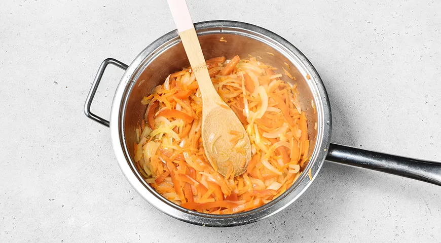 Тушеная капуста с картошкой