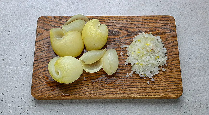 Лук, фаршированный мясом и рисом