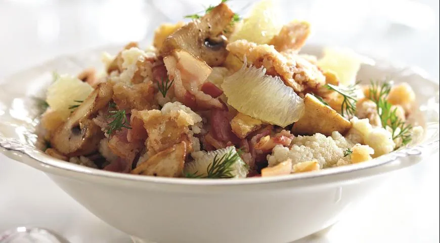 Теплый салат с шампиньонами