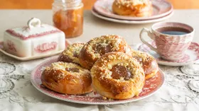 Ватрушки в духовке