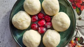 Ленивые вареники с ягодами