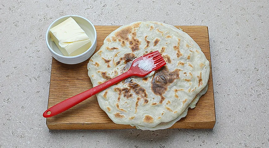 Классический балкарский хычин с картофелем и сыром