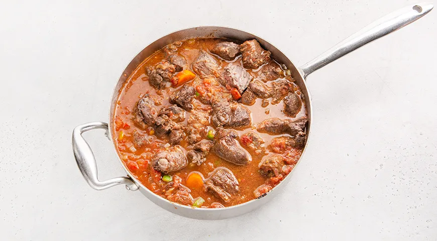 Мексиканское рагу с мясом, овощами и фасолью