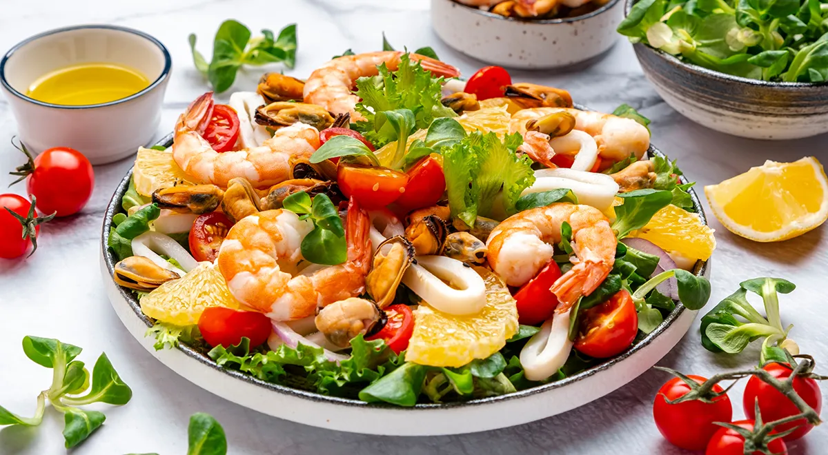 12 блюд с кальмарами и креветками: простые рецепты с интересным сочетанием вкусов