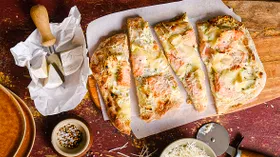 Выпечка с сырами с плесенью