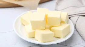 Масло в брикетах грудничкам: что не так с этим трендом