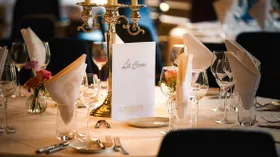 Как читать меню и винную карту: полный гид по ресторанному этикету