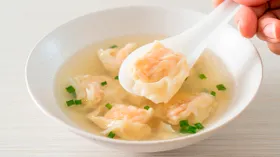 Вонтоны (пельмени) с креветками