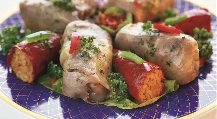 Постные голубцы и фаршированный сушеный перец