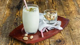 Рецепты с фруктами, молоком и фисташками