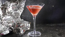 Сириус — коктейль с голубым джином и мартини