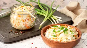 Нужно ли добавлять сахар в квашеную капусту