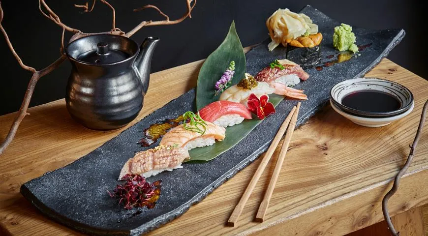 Фирменный сет суши в  ресторане SHIBA