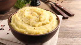 «Не дни, а считанные часы»: врач-токсиколог рассказал, как сохранить картофельное пюре свежим