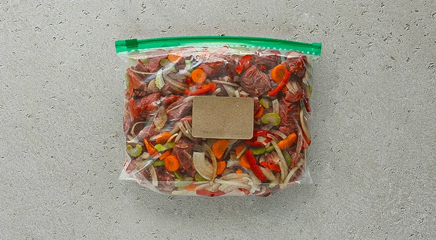 Говядина в томатном соусе в духовке