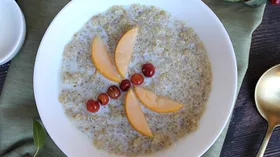 Каша из киноа с молоком