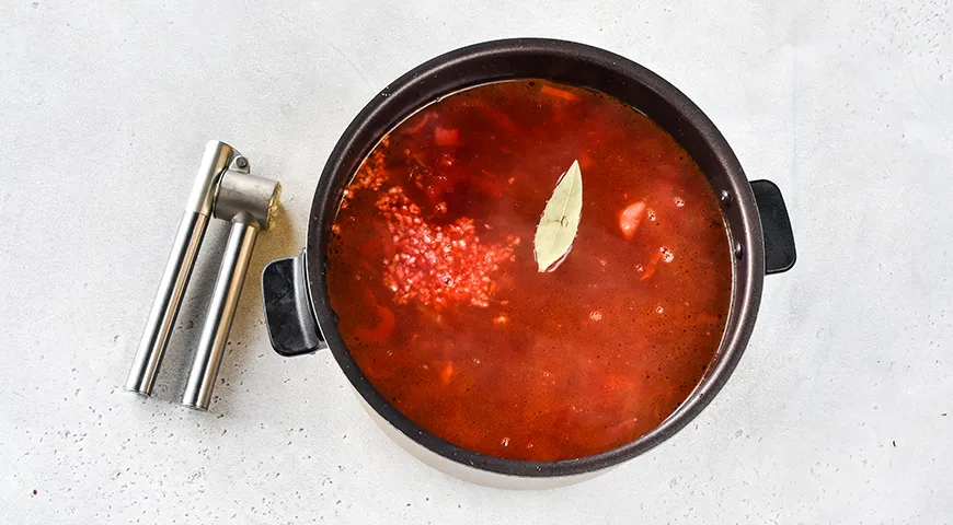 Борщ с курицей в мультиварке