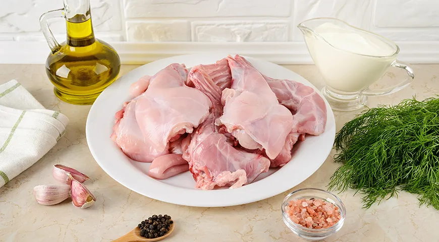 Максимальное количество мяса у кролика находится в спинке и задних лапах