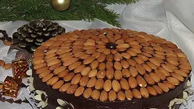 Шоколадно-миндальный торт