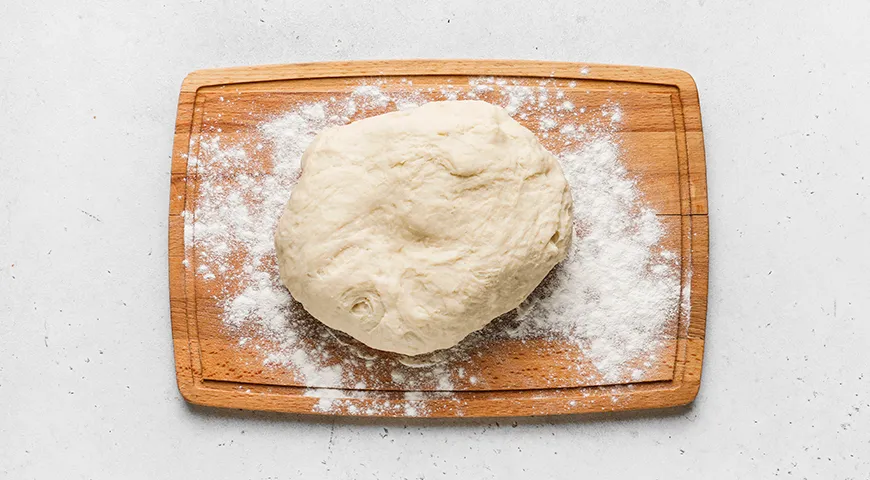 Сладкие булочки с яблоками и корицей