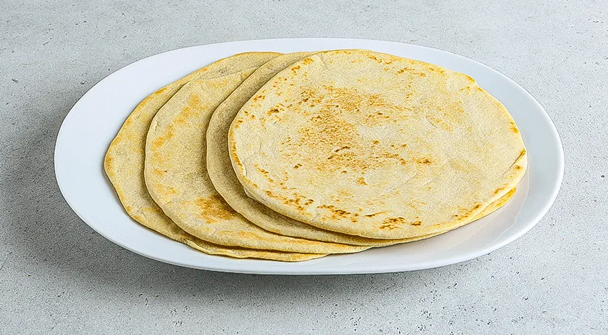 Пьядина с вареной колбасой и кабачком