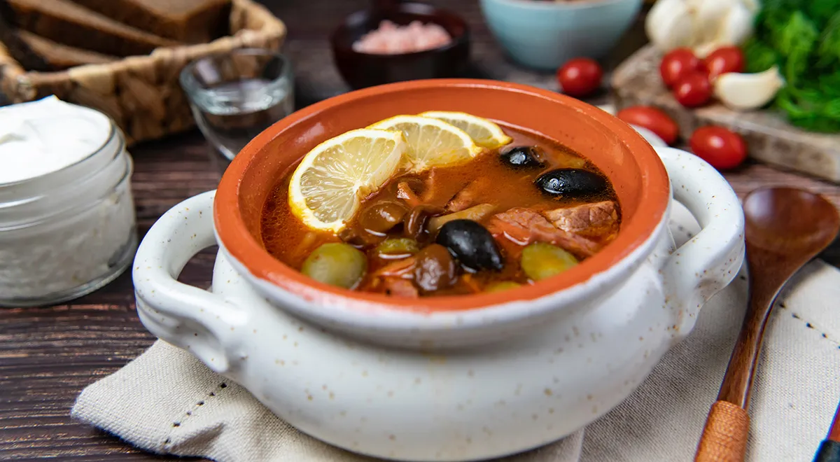 9 вкусных рецептов солянки, приготовленных на сковороде