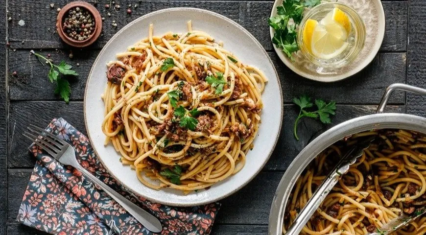 Макароны по-флотски с тушенкой
