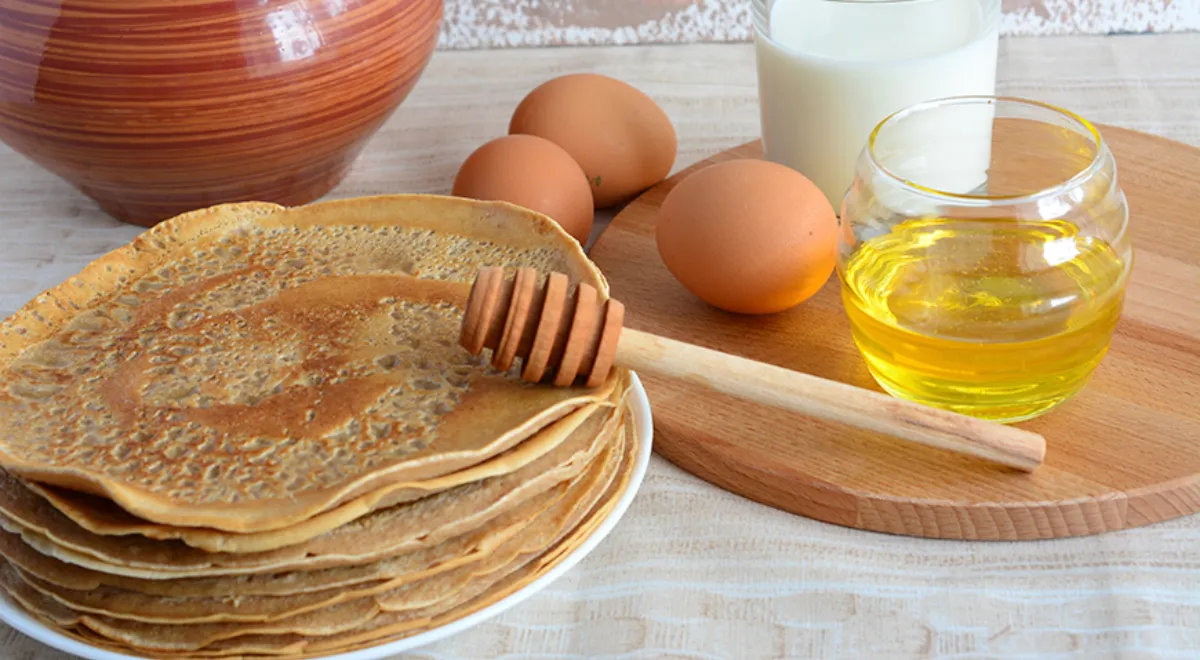 Не блины виноваты: врач Онищенко объяснил, откуда берется лишний вес после Масленицы — читать на Gastronom.ru