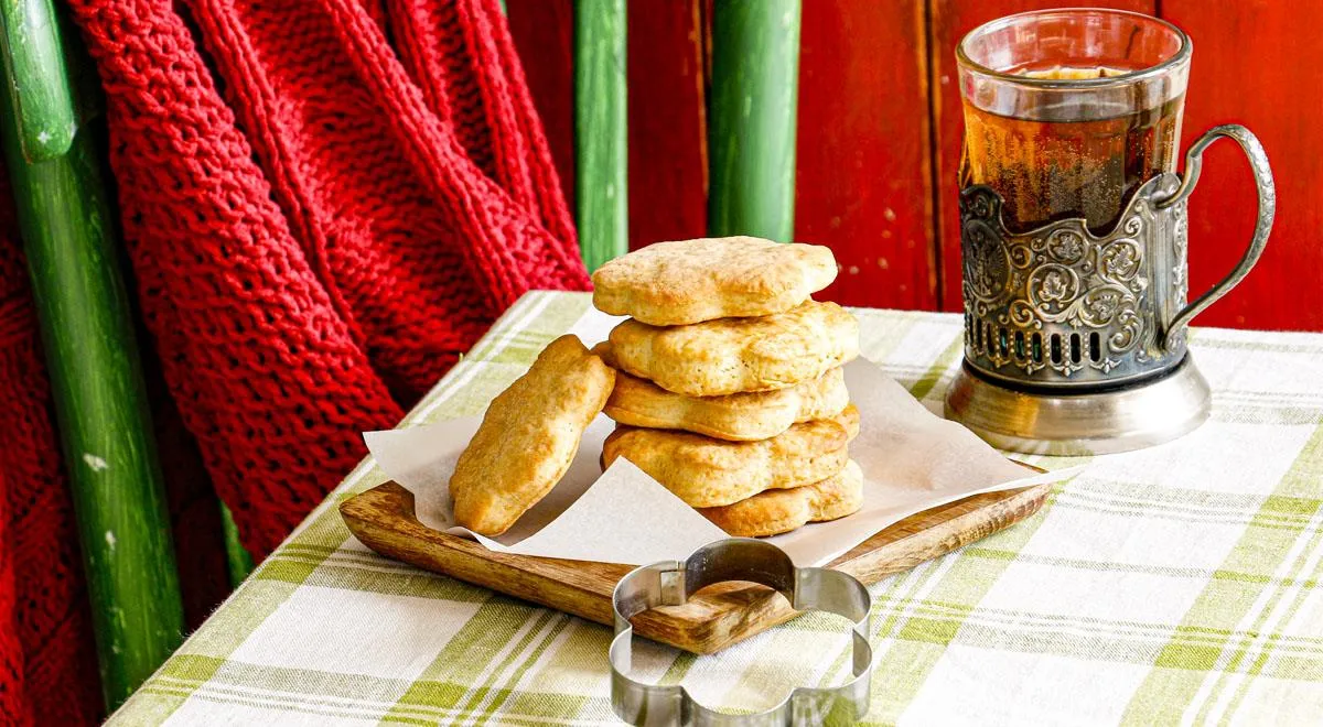 Простое печенье на огуречном рассоле