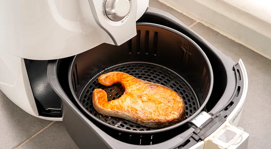 В аэрогриле стейки рекомендуется жарить при температуре 180–200 °C, около 7 минут с каждой стороны