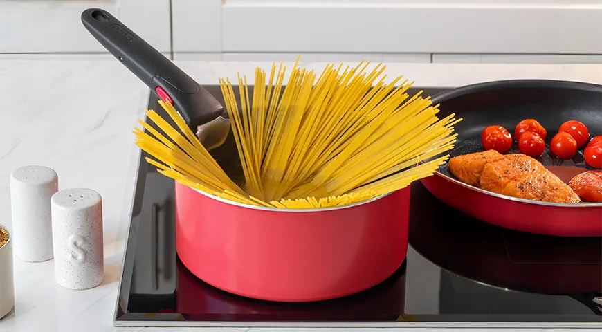 Лосось с песто из руколы и грецкого ореха