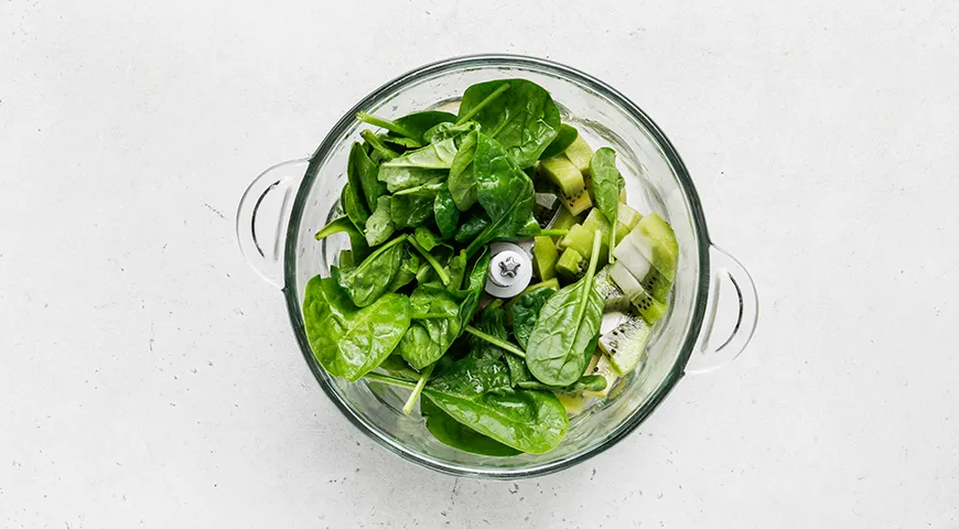 Смузи из киви и яблока с молоком