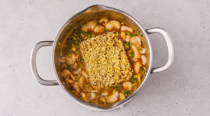 Карри-рамен с фаршем