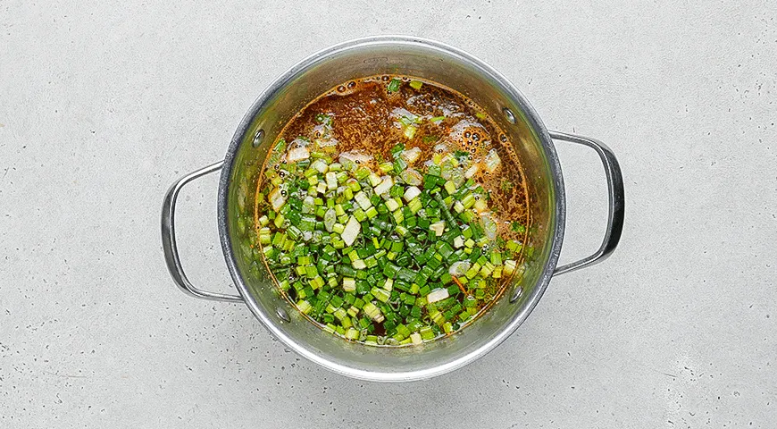 Суп с дамплингами и шпинатом